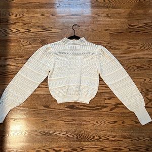 White puffy top from Zara